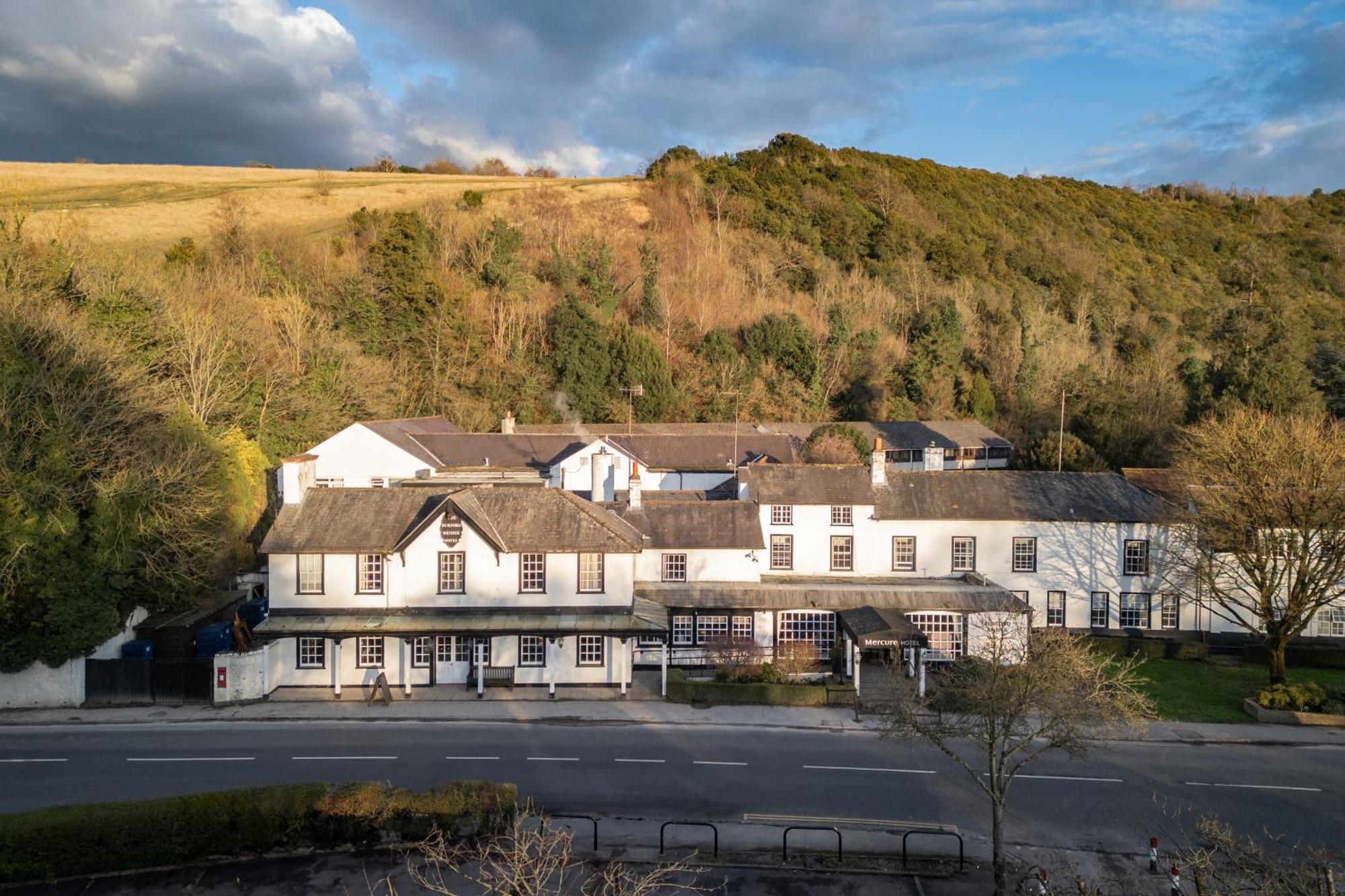 Mercure Box Hill Burford Bridge Hotel Dorking Exterior foto